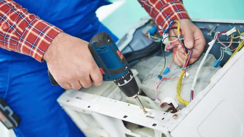 Kazan Amana Amana çamaşır makinesi kart tamiri – Su almama arızası orijinal parça ile giderildi. - Teknik servis örneği